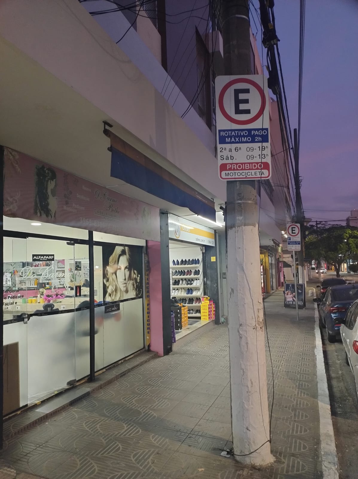 Comerciantes da Rua César Castiglioni Júnior contestam instalação de Zona Azul na Casa Verde